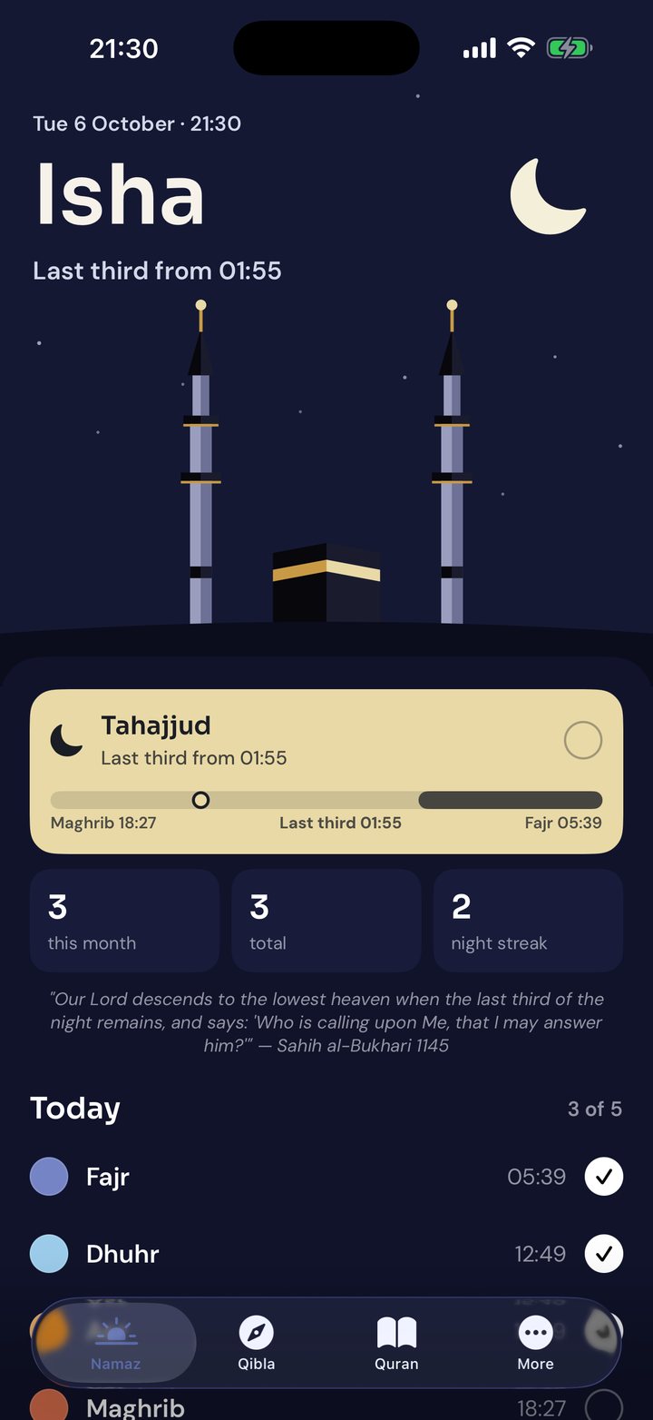 Tahir after Isha: a starry navy sky with the moon, and a Tahajjud card showing the last third of the night begins at 01:55.